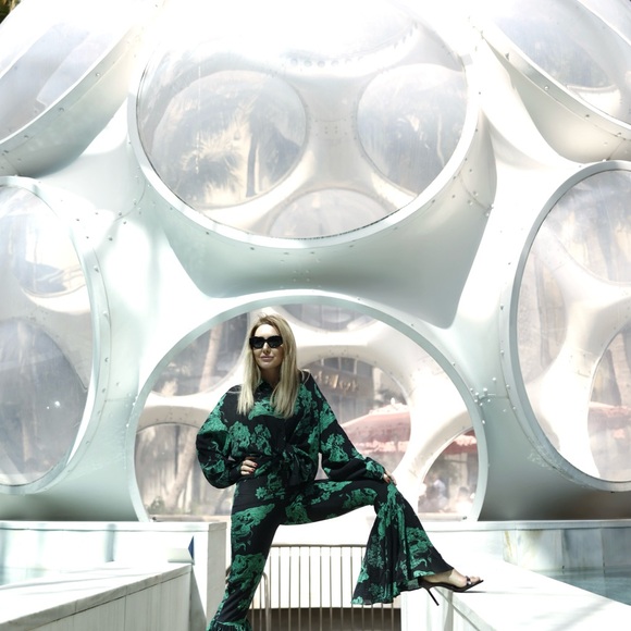 H&M Green and Black Flare Pants - Picture 4 of 4